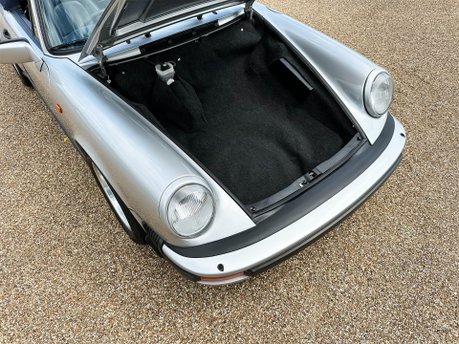Porsche 911 CARRERA 3.2 CONVERTIBLE 43