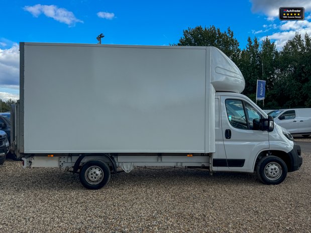 Peugeot Boxer XLWB L4 Luton Bluehdi 335 Air Con Tail Lift EURO 6 SELECT 5