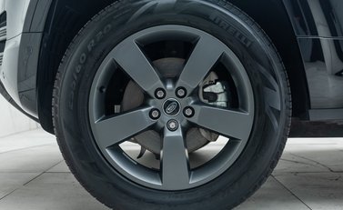 Land Rover Defender 110 D250 X-DYNAMIC HSE 30