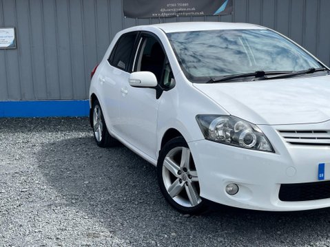 Toyota Auris 1.6 V-Matic SR Euro 5 5dr 25