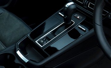 Porsche Macan GTS 21