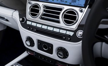 Rolls-Royce Dawn 19