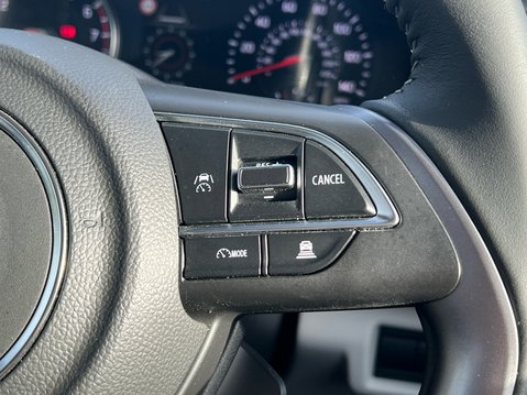 Suzuki Swift ULTRA 33