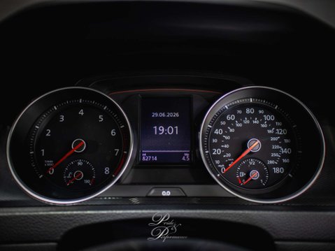 Volkswagen Golf 2.0 Golf GTi Semi-Auto 3dr 31