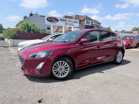 Ford Focus 1.0 TITANIUM 1