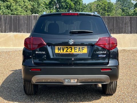 Suzuki Vitara SZ-T BOOSTERJET MHEV 8