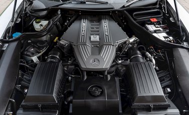 Mercedes-Benz SLS AMG Roadster 28
