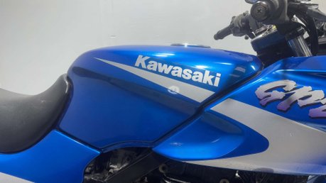 Kawasaki GPZ 2000 ONLY 20K CLEAN PROJECT BIKE SPARES OR REPAIR 500CC 17