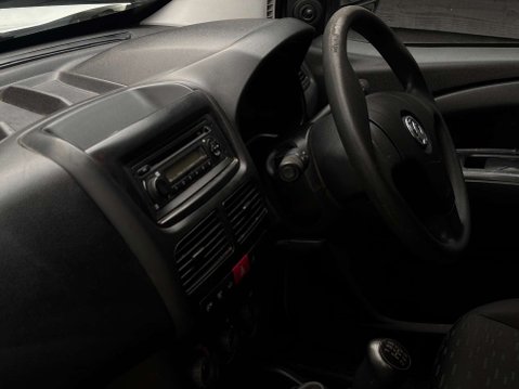 Vauxhall Combo 1.2 Combo 2000 CDTi 23