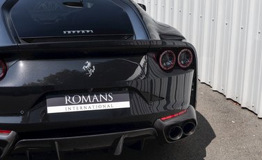 Ferrari 812 Superfast 24