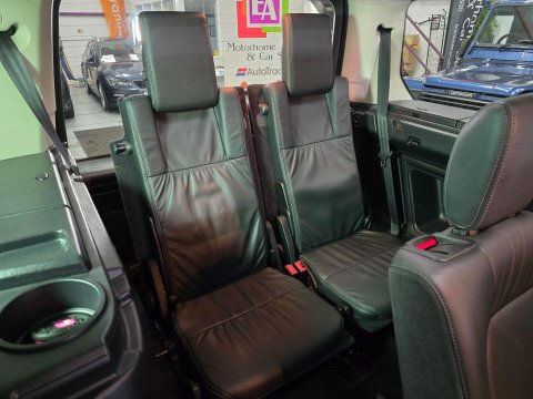 Land Rover Discovery 3.0 SD V6 HSE Auto 4WD Euro 5 5dr 19