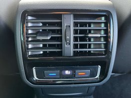 Volkswagen Passat 1.5 Passat R-Line TSi Evo 5dr 72