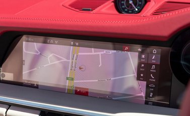 Porsche 911 (992) Targa 4S Heritage Design Edition 21