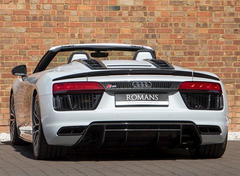 Audi R8 V10 Plus Spyder 3