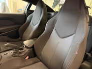Peugeot RCZ 2.0 HDi Sport Euro 5 2dr 28