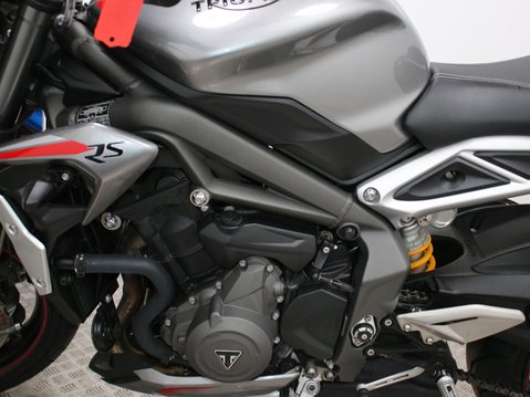 Triumph Street Triple 765 STREET TRIPLE RS 15