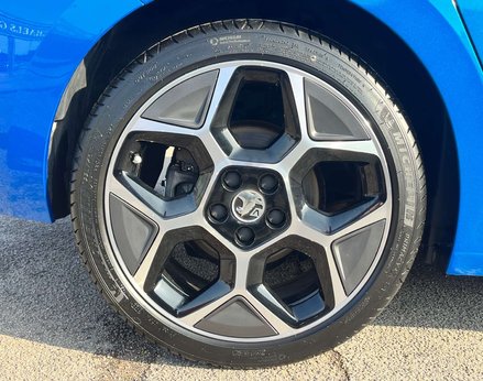 Vauxhall Astra 1.2 Astra Ultimate Turbo Auto 5dr 14