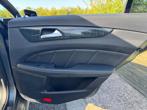 Mercedes-Benz CLS 3.0 CLS350d V6 AMG Line (Premium) Shooting Brake G-Tronic+ Euro 6 (s/s) 5dr 41