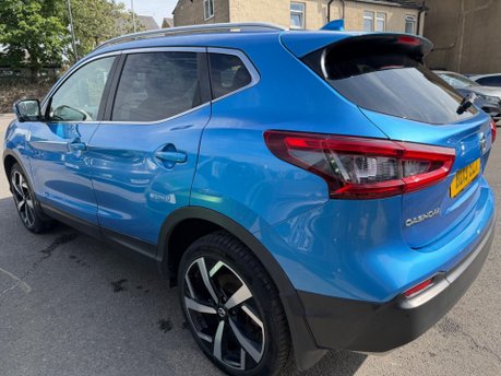 Nissan Qashqai DIG-T TEKNA 6