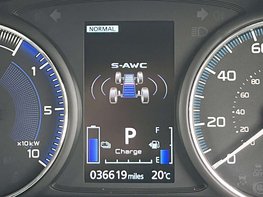 Mitsubishi Outlander 2.4 Outlander Dynamic PHEV CVT 4WD 5dr 33
