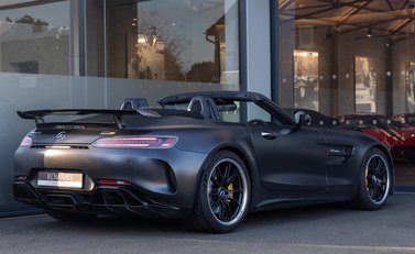 Mercedes-Benz AMG GT R Roadster 4