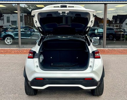 Nissan Juke 1.6 Juke Premiere Edition HEV CVT 5dr 75
