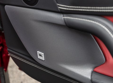 Ferrari GTC4 Lusso T 23