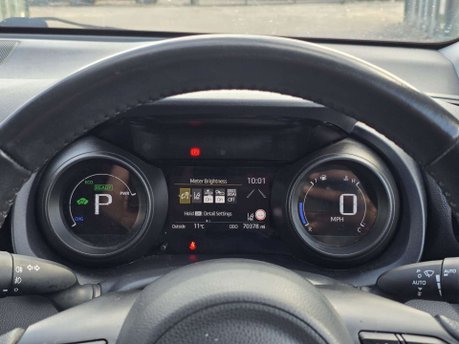 Toyota Yaris 1.5 VVT-h Design Hatchback 5dr Petrol Hybrid E-CVT Euro 6 (s/s) (116 ps) 32