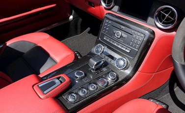 Mercedes-Benz SLS AMG Roadster 7