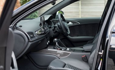 Audi RS6 Avant Performance 16