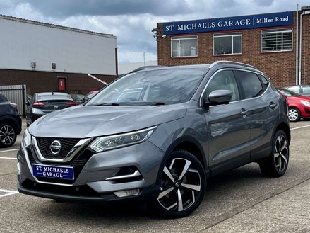Nissan Qashqai 1.3 Qashqai N-Motion DiG-T 5dr