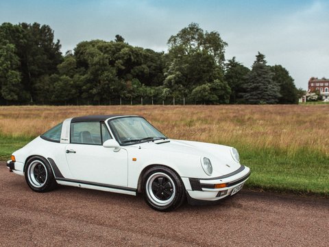 Porsche 911 CARRERA 3.2 TARGA 68