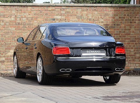 Bentley Flying Spur V8 11