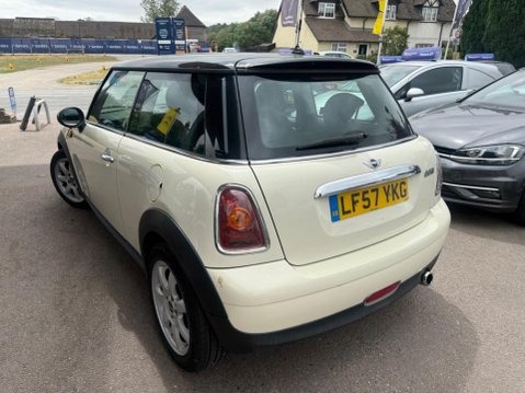 Mini Hatch 1.6 Cooper Steptronic Euro 4 3dr 5