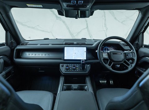 Land Rover Defender OCTA EDITION ONE 34
