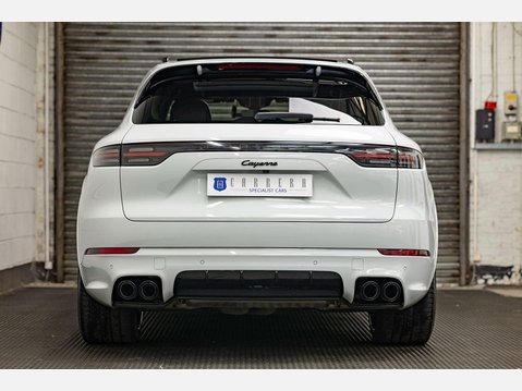 Porsche Cayenne 3.0 V6 E-Hybrid 17.9kWh Platinum Edition TiptronicS 4WD Euro 6 (s/s) 5dr (3 84