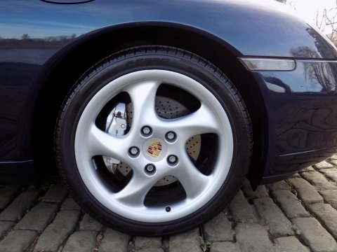 Porsche 911 CARRERA 4 54
