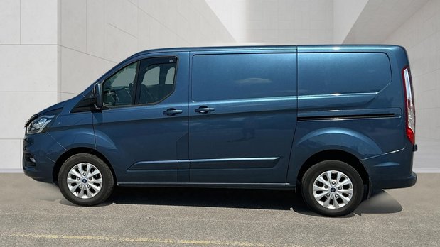 Ford Transit Custom SWB L1H1 Low Roof Limited 280 Air Con Alloys Sensors EURO 6 NO VAT 7