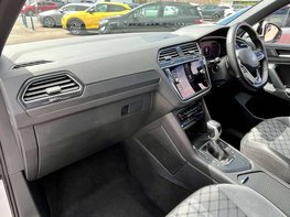 Volkswagen Tiguan 2.0 Tiguan R-Line TDI Semi-Auto 5dr 17