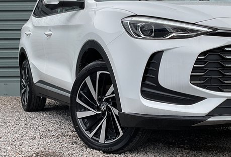 MG ZS 1.5 HYBRID+ TROPHY