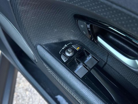 Land Rover Range Rover Evoque 2.2 SD4 Dynamic Auto 4WD Euro 5 (s/s) 3dr 75