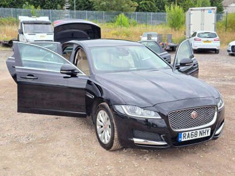 Jaguar XF 2.0d Portfolio Saloon 4dr Diesel Auto Euro 6 (s/s) (163 ps) 5