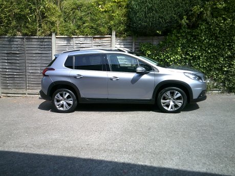 Peugeot 2008 PURETECH S/S ALLURE ONLY 18,000 MILES FROM NEW 4
