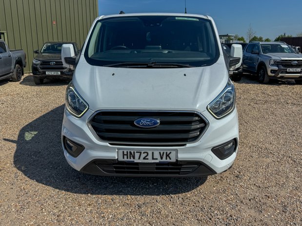 Ford Transit Custom Crew Cab AUTO SWB L1H1 Limited 320 A/C Alloys Cam Nav Sensors EURO 6 4