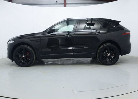 Jaguar F-Pace 2.0 P400e 17.1kWh R-Dynamic Black SUV 5dr Petrol Plug-in Hybrid Auto AWD Eu 9