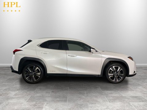 Lexus Ux 2.0 250h SUV 5dr Petrol Hybrid E-CVT Euro 6 (s/s) (184 ps) 8