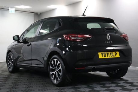 Renault Clio ICONIC TCE 22