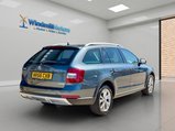 Skoda Octavia 2.0 TDI Scout DSG 4WD Euro 6 (s/s) 5dr 5