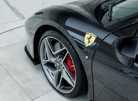 Ferrari F8 Tributo 26