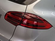 Porsche Cayenne 3.0 Cayenne D Platinum Edition V6 Tiptronic S A 4WD 5dr 42